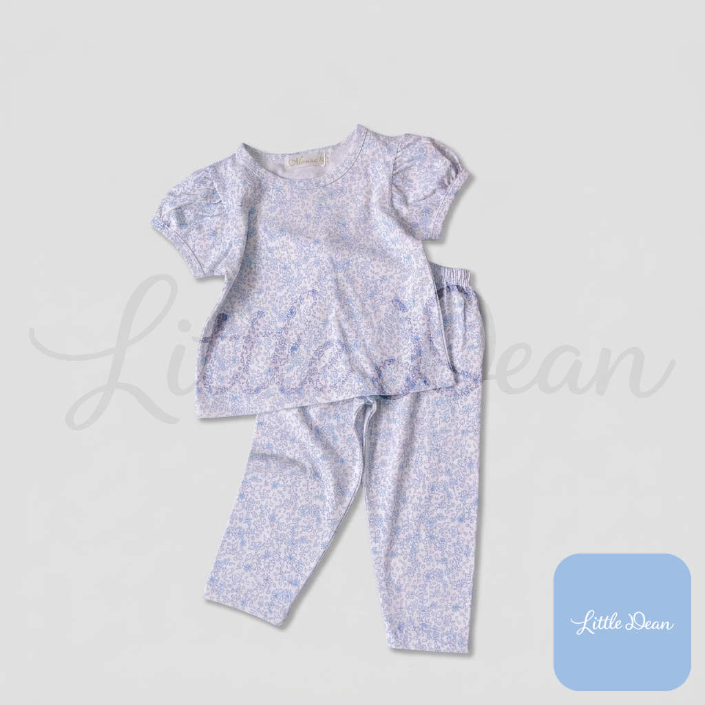 Puff Sleeves and Leggings